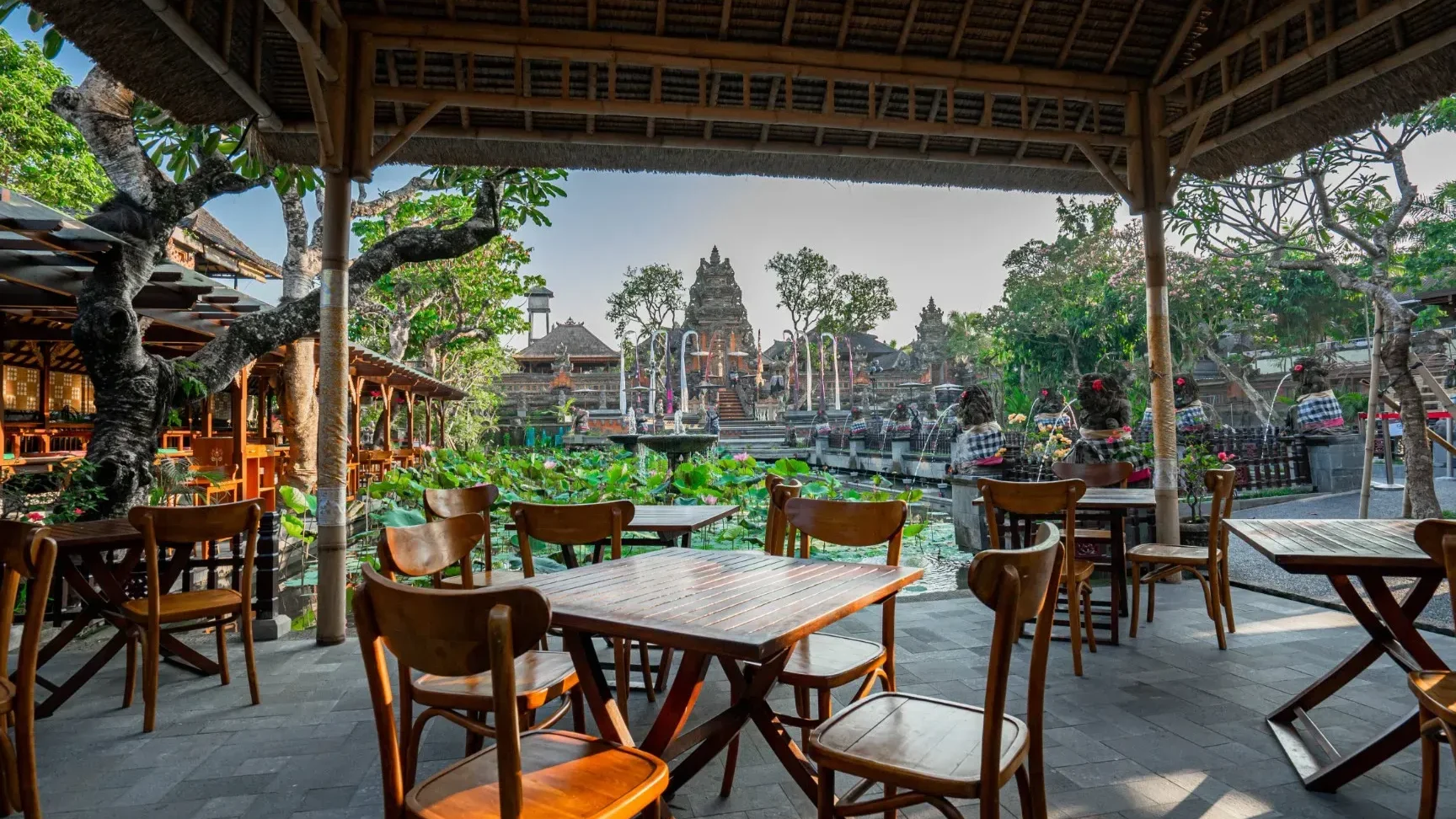 de bali kopitiam lotuss