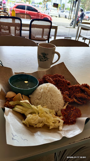 Ayam Gepuk Pak Raden Bertam Ayam Gepuk Pak Raden Bertam