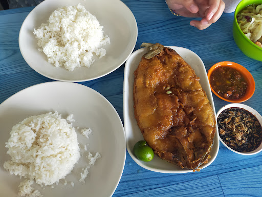 Gerai Makan & Minum Nursyah