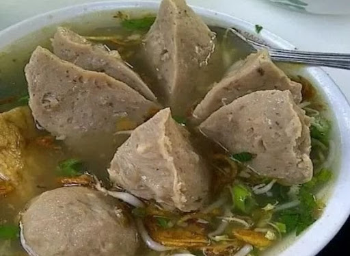 BAKSO SYAHIRA KEMBOJA BAKSO SYAHIRA KEMBOJA