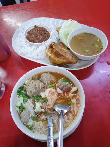 Gerai Bu Yati Ayam Penyet Gerai Bu Yati Ayam Penyet