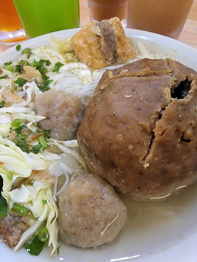 Universal Sambal Taman Universiti