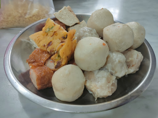 faye hainanese chicken rice