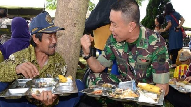 Gerai Makan Man Komando 1 gerai makan man komando
