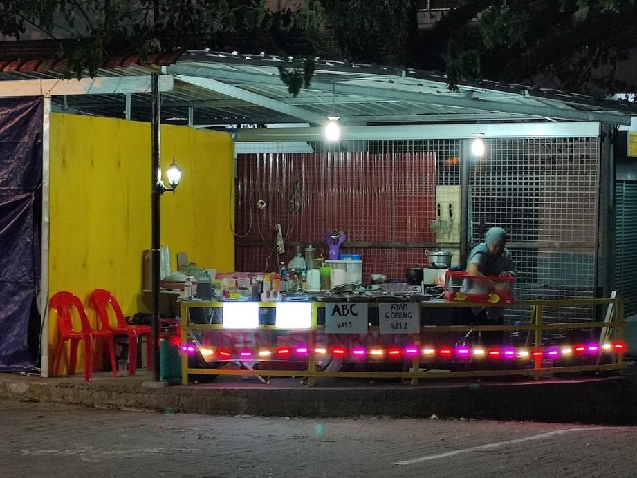 medan selera taman fajar batu 7 sandakan sabah